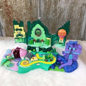 Polly Pocket 2001 Wizard of Oz Emerald City Playset